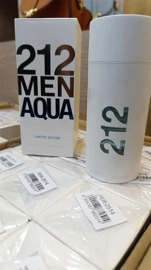 212 Men Aqua Carolina Herrera de la categoría Lociones en Busos Medellín
