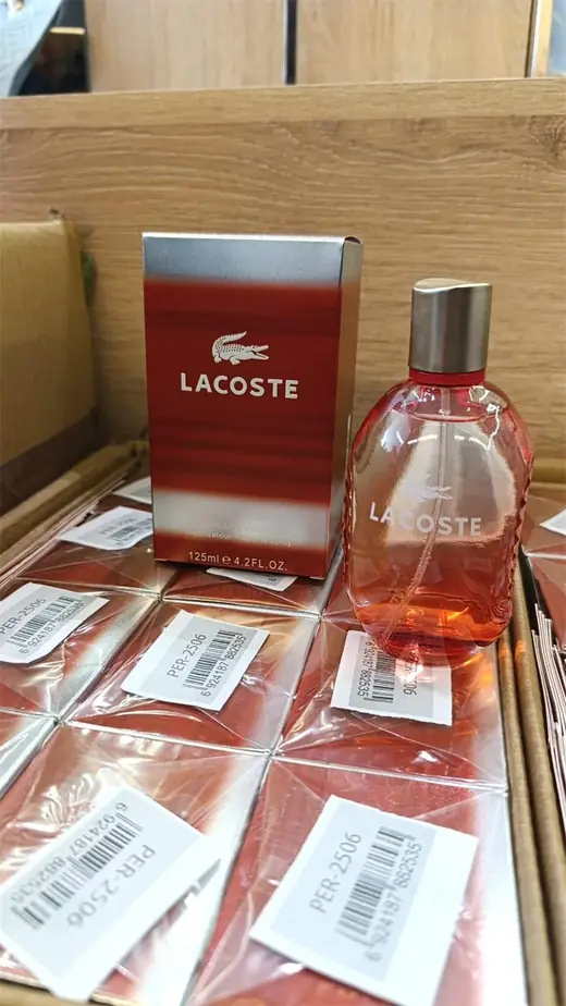 Lacoste Red de la categoría Lociones en Busos Medellín