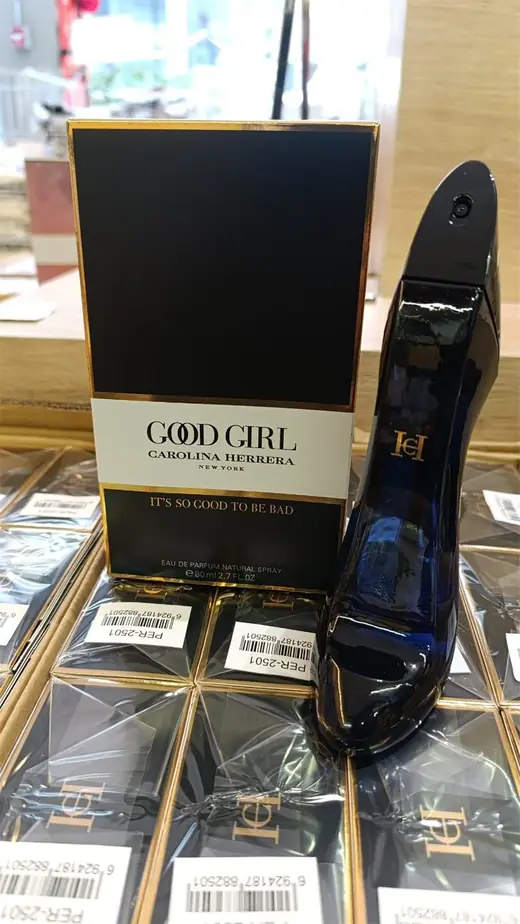 Good Girl Carolina Herrera Negro de la categoría Lociones en Busos Medellín