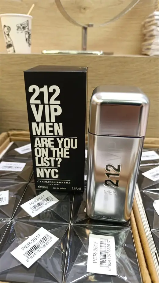 212 VIP Men Carolina Herrera de la categoría Lociones en Busos Medellín