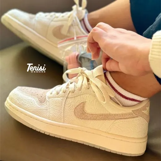 Tenis beige para dama de la categoría Tenis importados en Busos Medellín